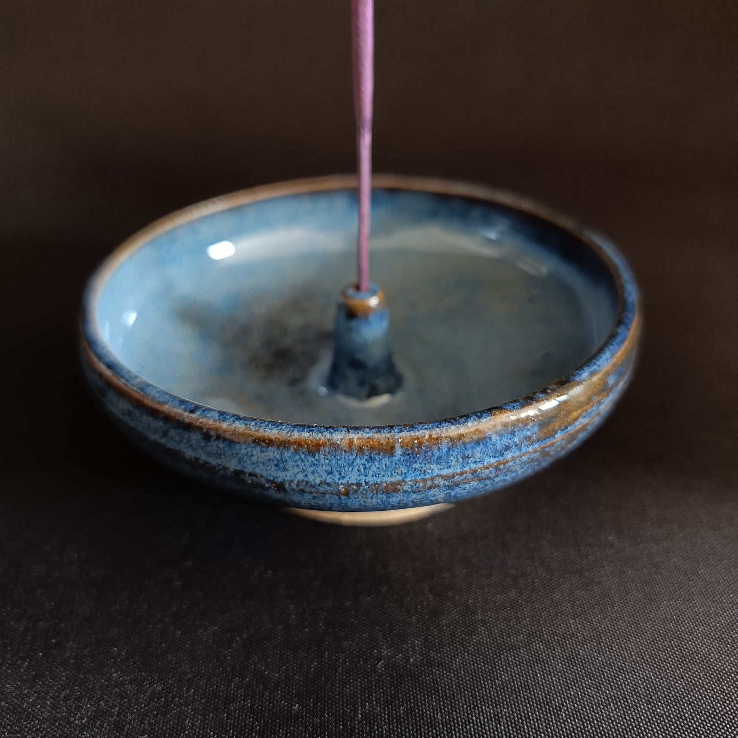 "BLUE" line incense holder