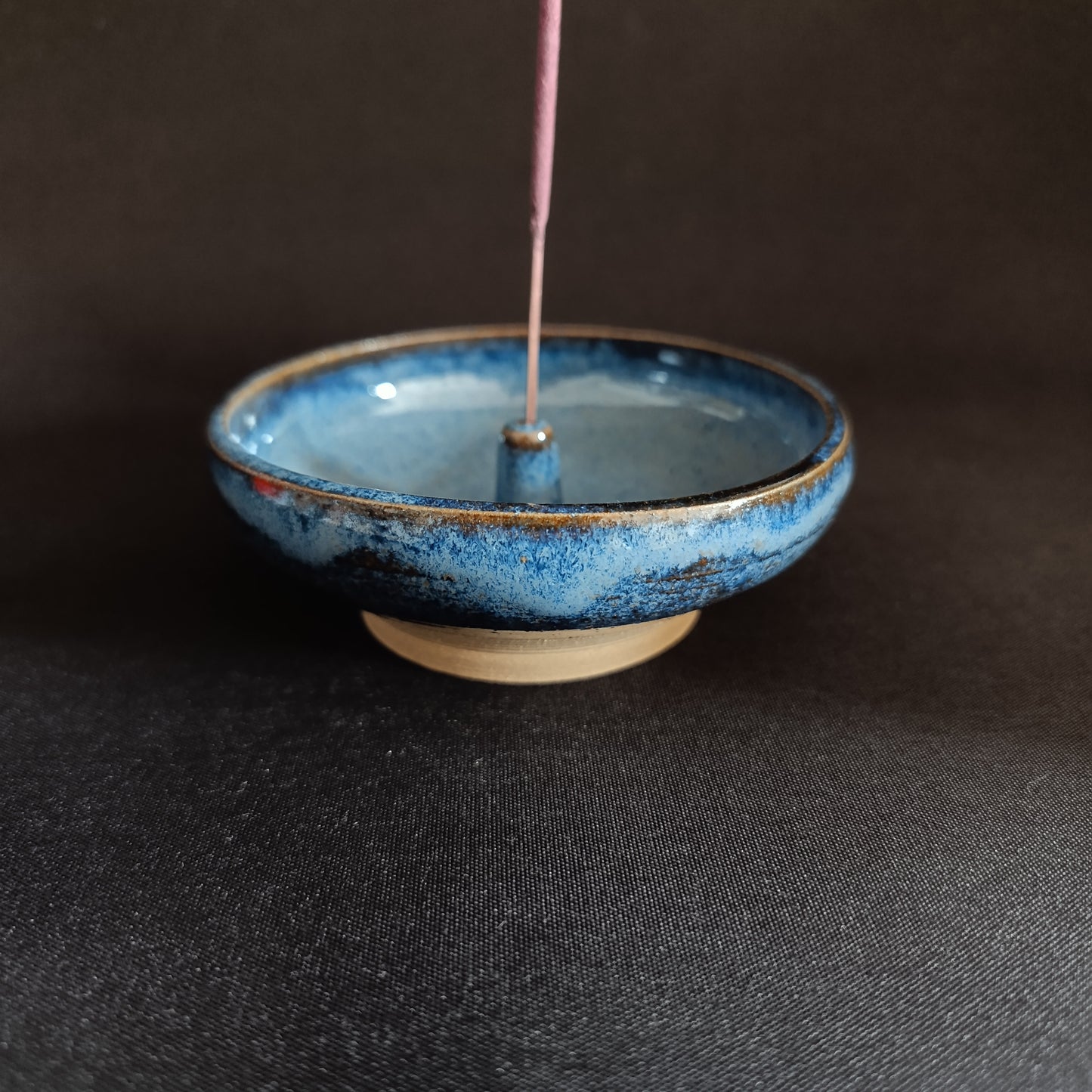 "BLUE" line incense holder