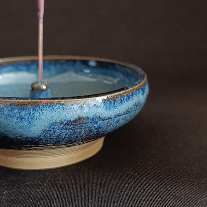 "BLUE" line incense holder