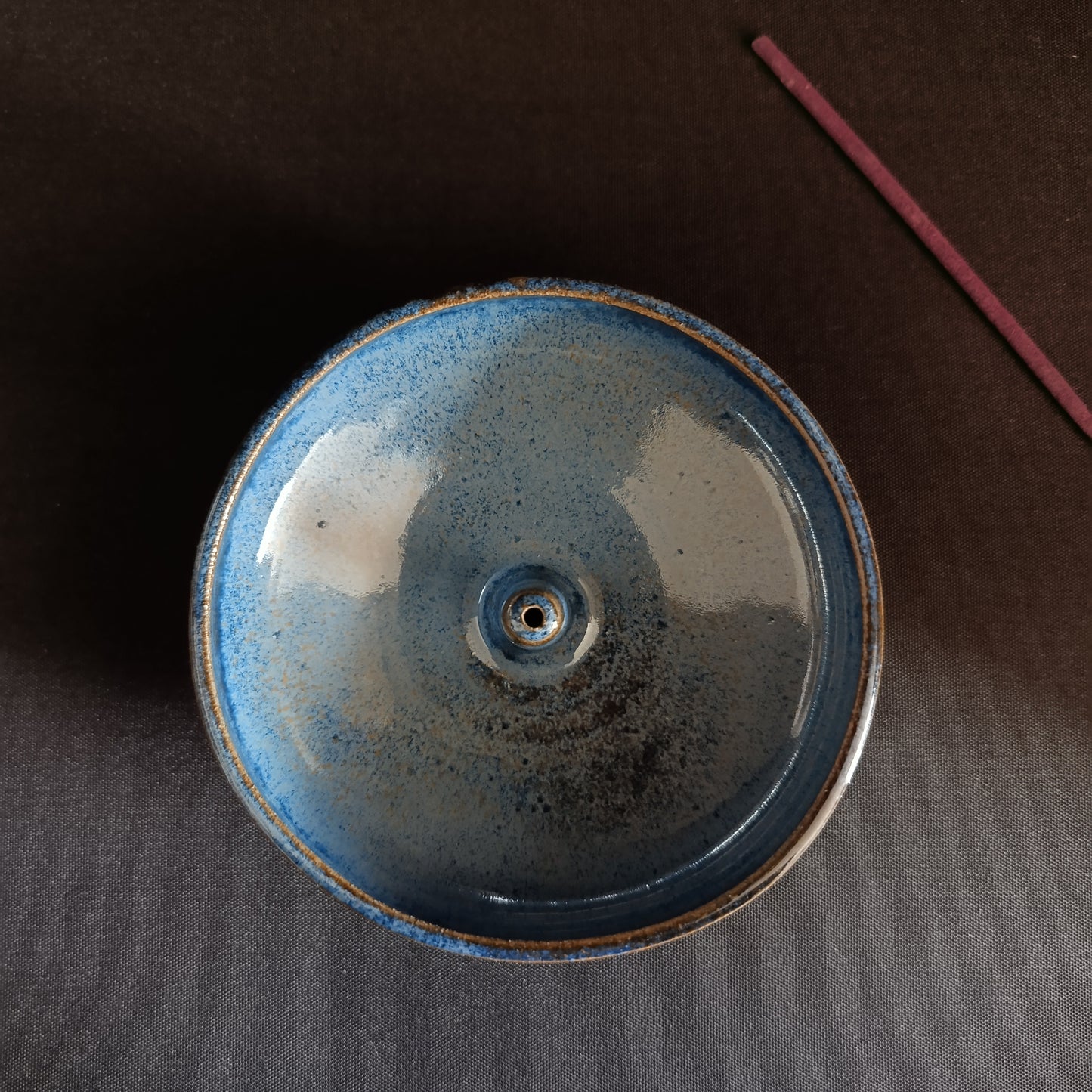 "BLUE" line incense holder