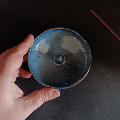 "BLUE" line incense holder