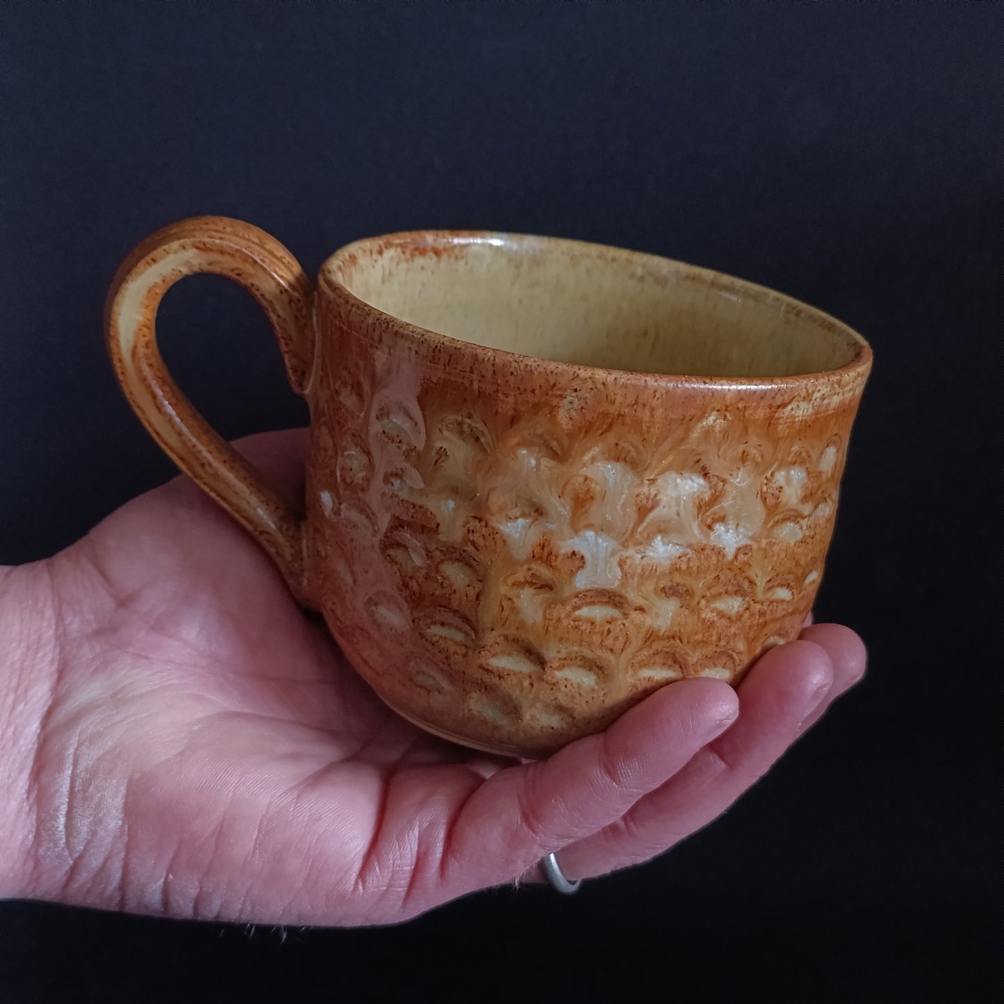 Stoneware mug from the "TERRA" line