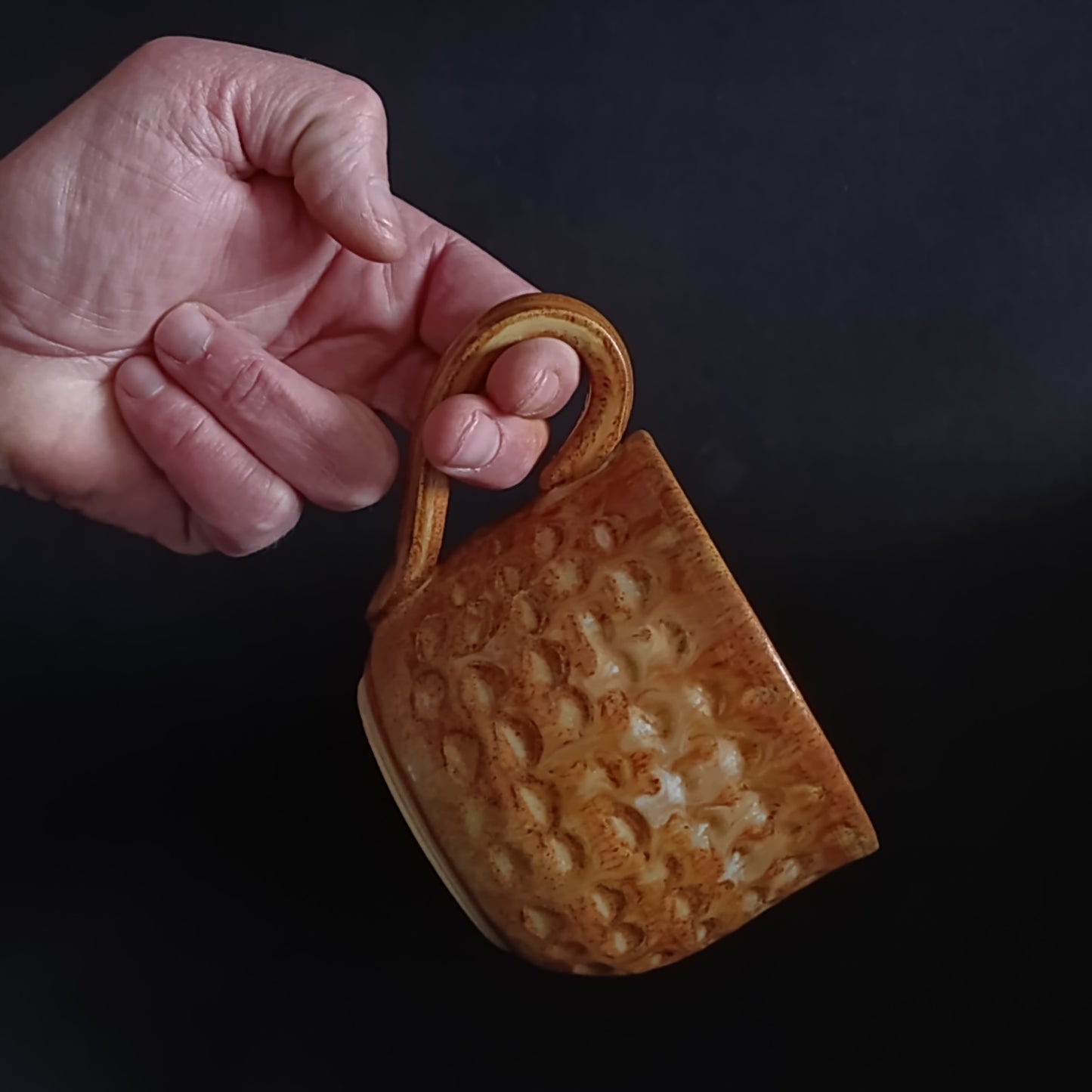 Stoneware mug from the "TERRA" line