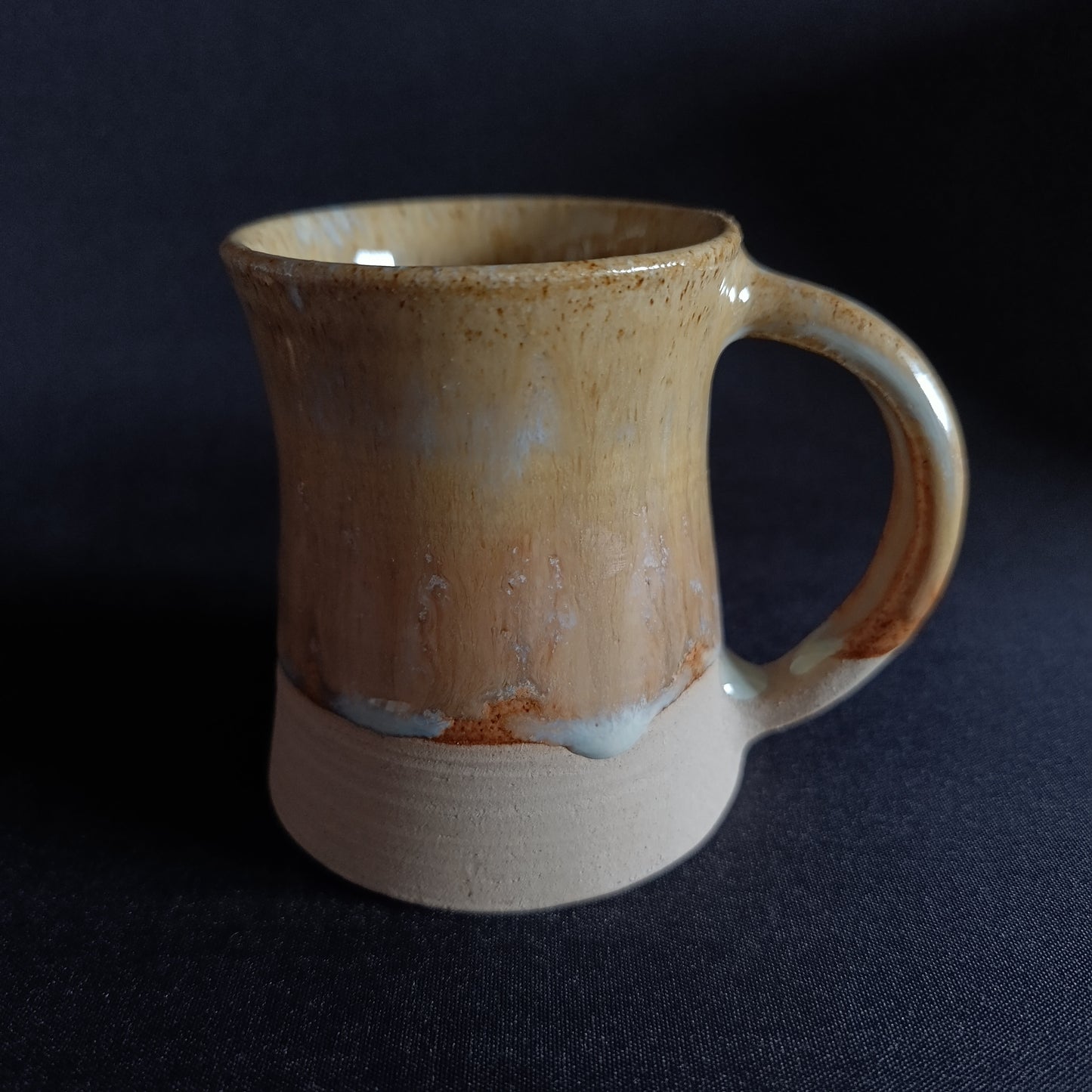 Stoneware mug from the "TERRA" line