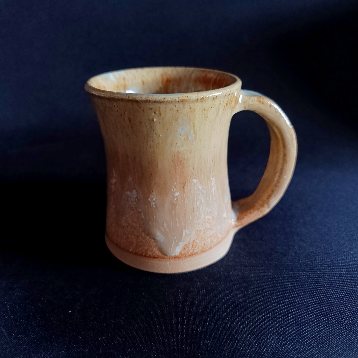 Stoneware mug from the "TERRA" line