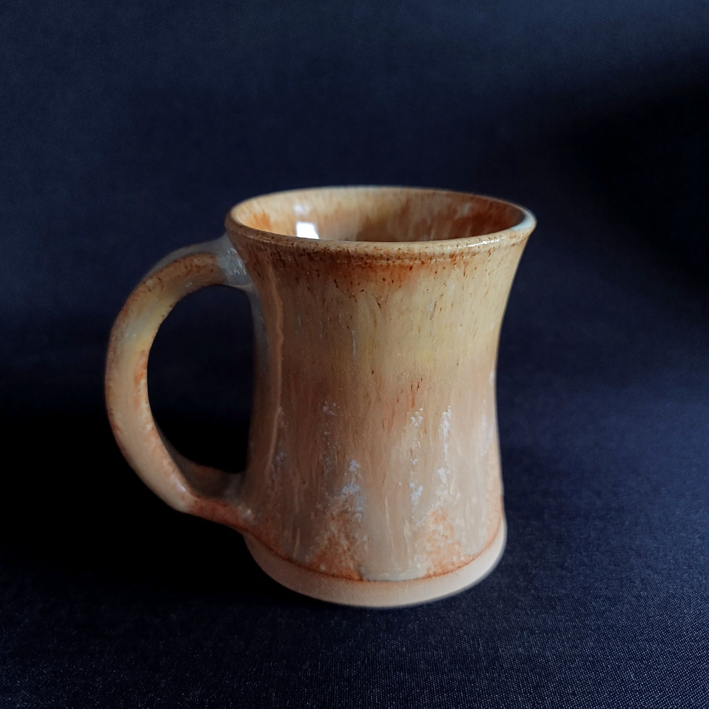 Stoneware mug from the "TERRA" line