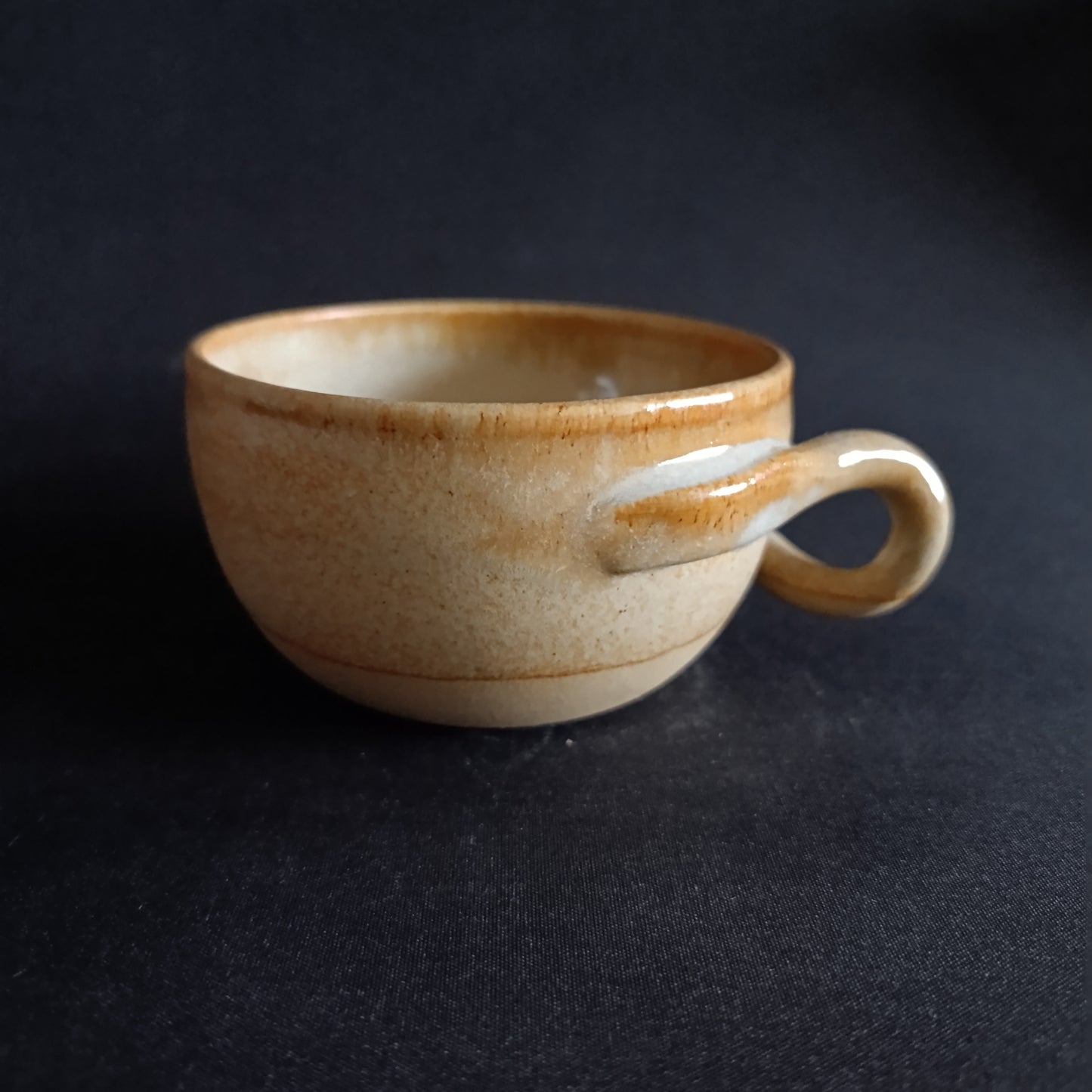 Stoneware mug from the "TERRA" line