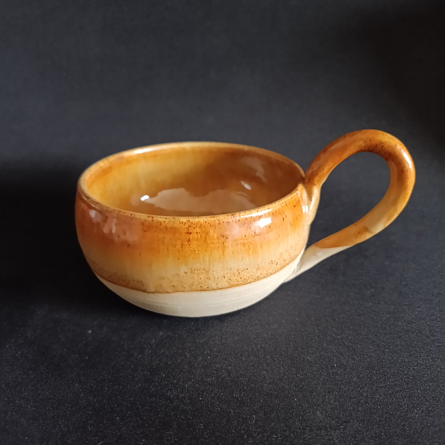 Stoneware mug from the "TERRA" line