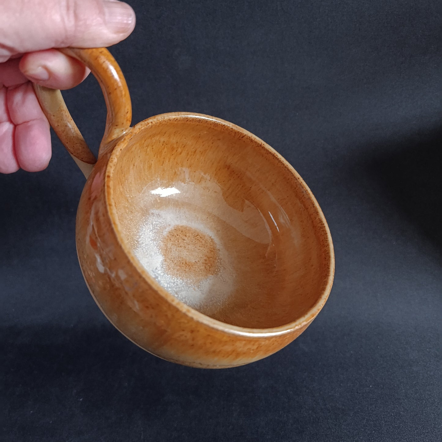 Stoneware mug from the "TERRA" line