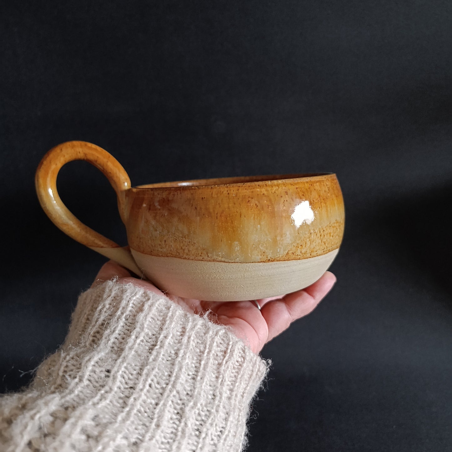 Stoneware mug from the "TERRA" line