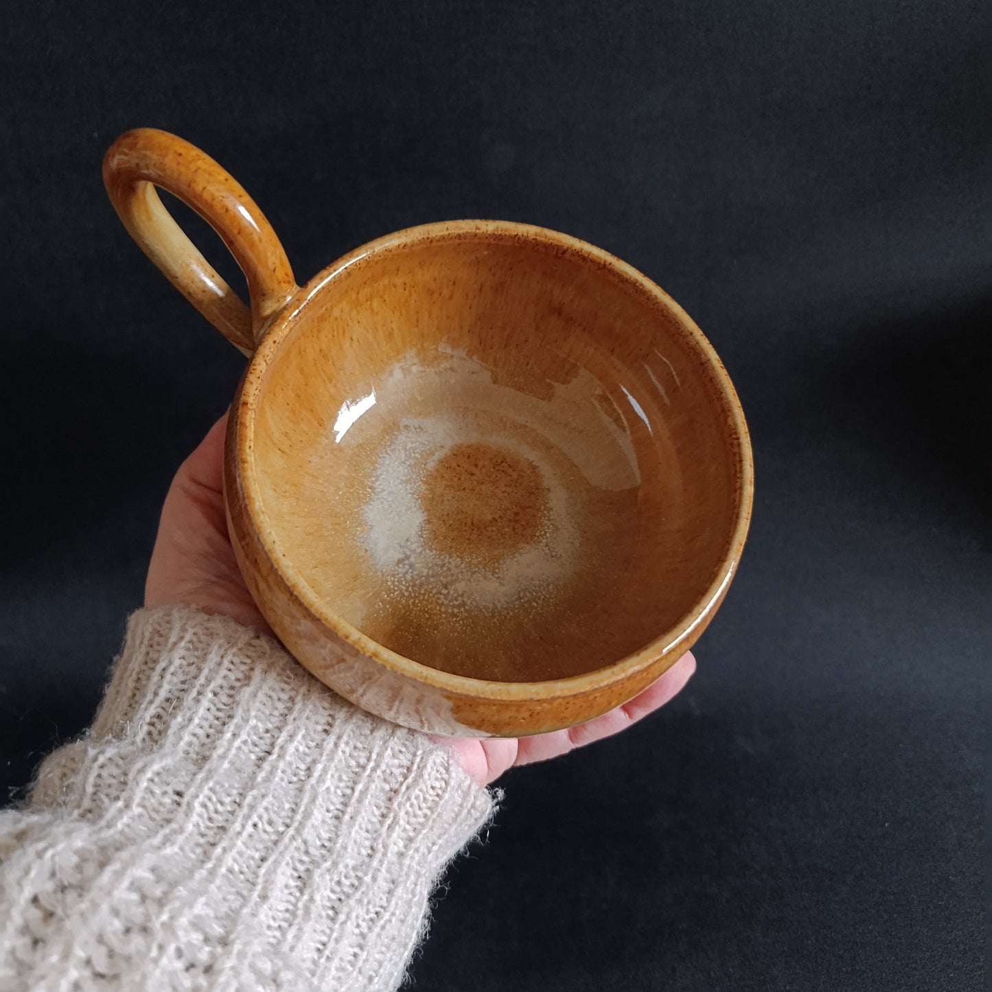 Stoneware mug from the "TERRA" line