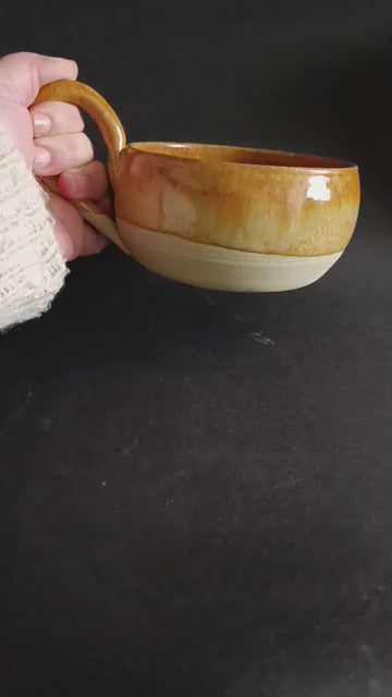 Stoneware mug from the "TERRA" line